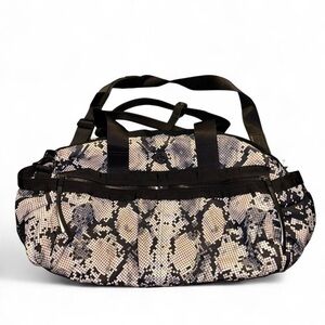 LULULEMON Gym To Win Duffel Ziggy Snake Butter Print Gym Yoga Travel Bag